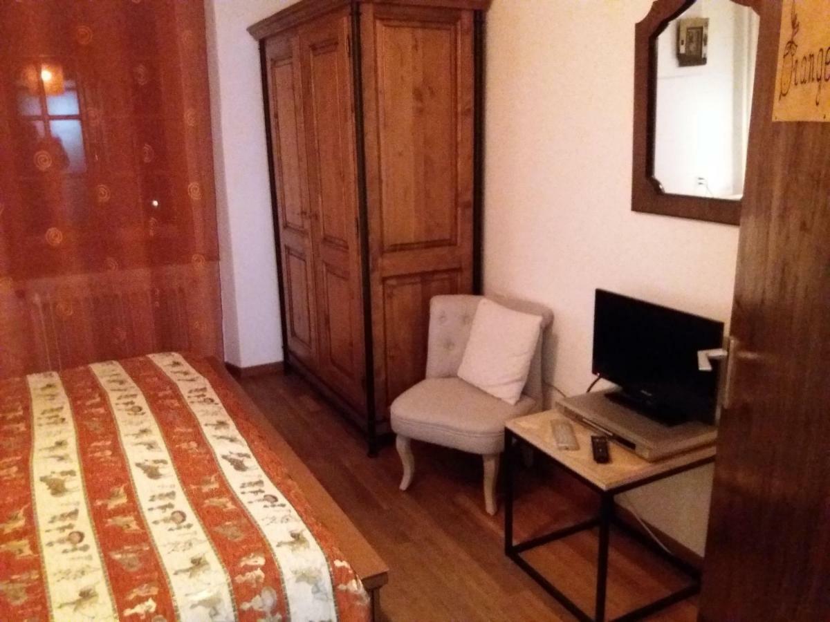 Chambres D'Hotes Chez Pierrot Et Flo Vugelles-La Mothe Ngoại thất bức ảnh